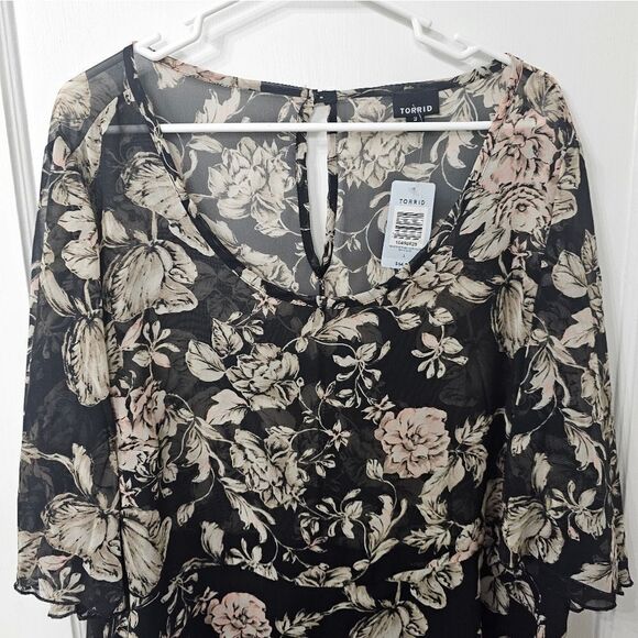 NWT Torrid blouse sz 3 - Picture 4 of 5